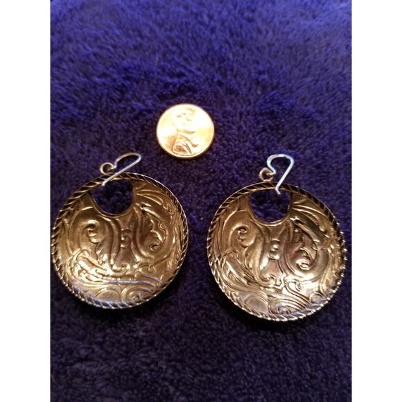 Barse Studio Ornate Sterling Silver Circle Earrings J100334 - Picture 3 of 4